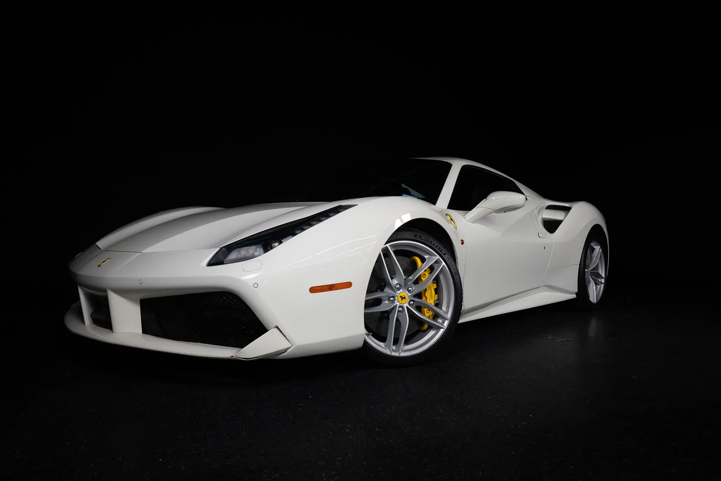 Ferrari 488 GTB (Bianco Avus)
